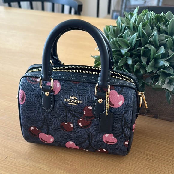Coach Black Cherry Print Women's Bag - Picture 1 of 5
